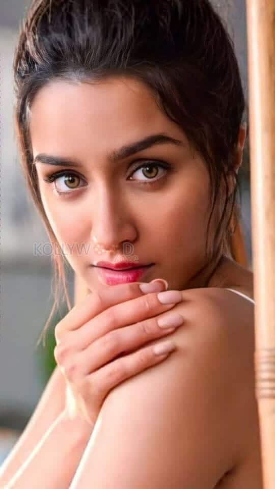 Rainmaker Shraddha Kapoor Sexy Stills 02