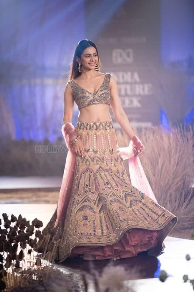 Rakul Preet Singh at India Couture Week 2022 01