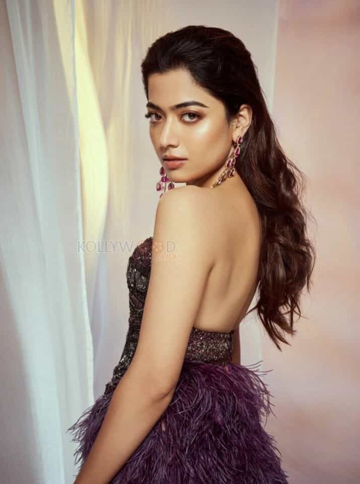 Rashmika Mandanna Sexy Cute Photo 01