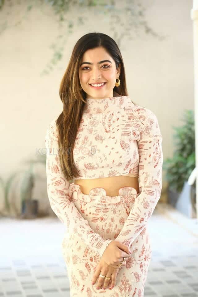 Rashmika Mandanna at Aadavallu Meeku Johaarlu Movie Interview Pictures 18