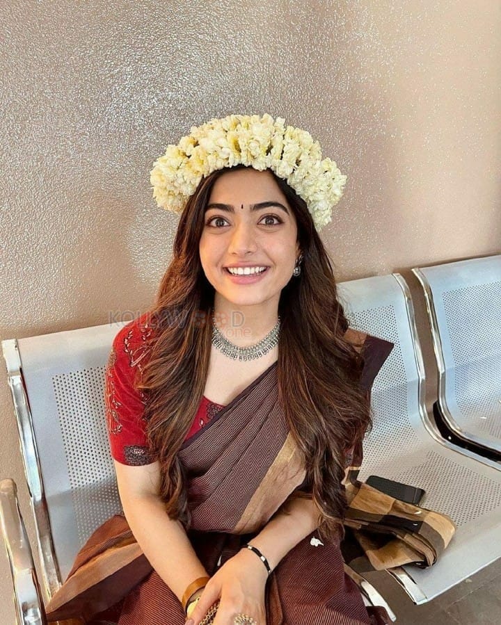 Rashmika Mandanna in Saree and Flowers Pictures