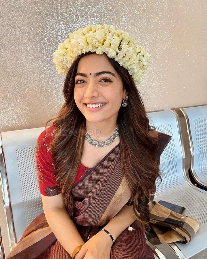 Rashmika Mandanna in Saree and Flowers Pictures