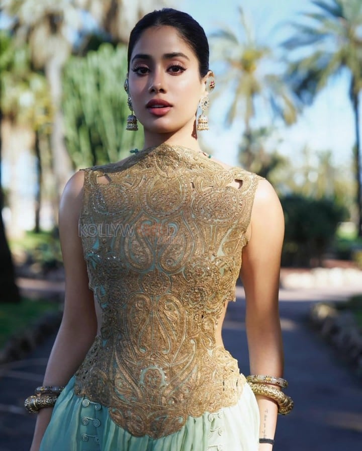 Regal Ethnic Beauty Janhvi Kapoor at the Screening of Homebound Cannes Film Festival 2025 Pictures 06