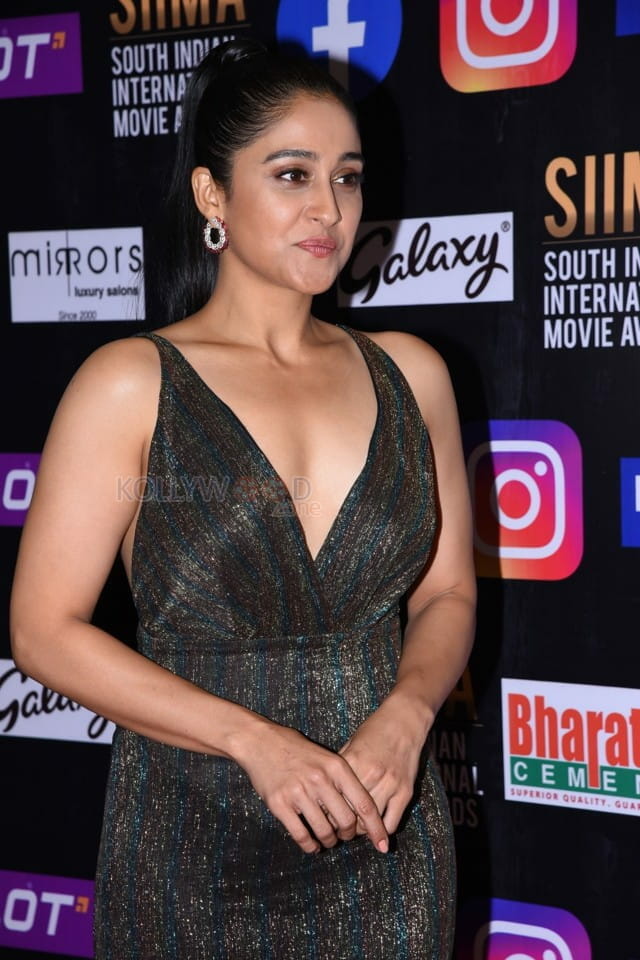 Regina Cassandra at SIIMA Awards 2021 Photos 09