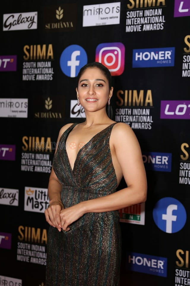 Regina Cassandra at SIIMA Awards 2021 Pictures 02