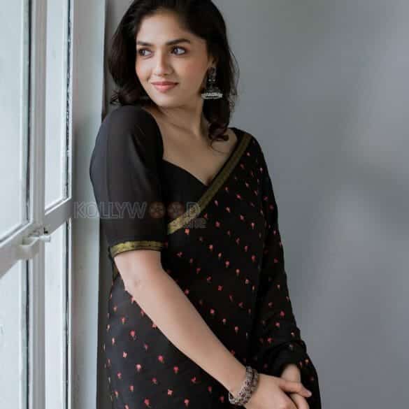 Teaser Of Actress Sunainaa’s ‘Regina’ Is Out!