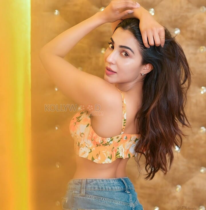 Rubam Movie Actress Parvati Nair Sexy Photoshoot Stills 04