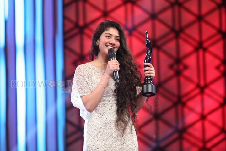 Sai Pallavi At Filmfare Awards Photos