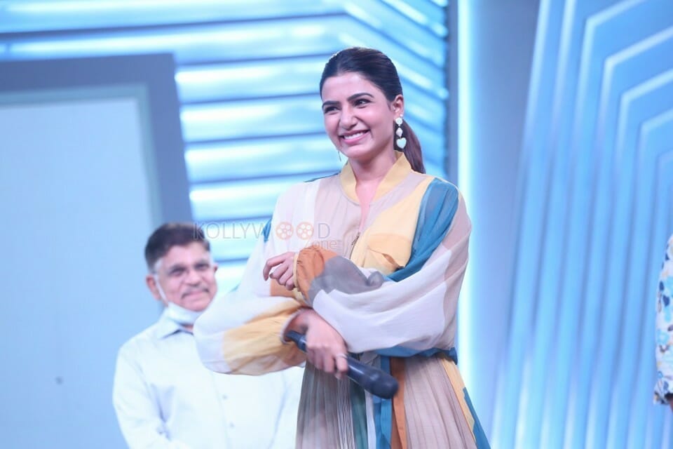 Samantha Akkineni At The Launch Of Her New Talk Show Sam Jam Photos