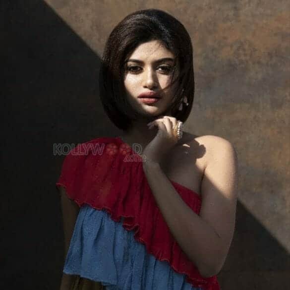 Oviya