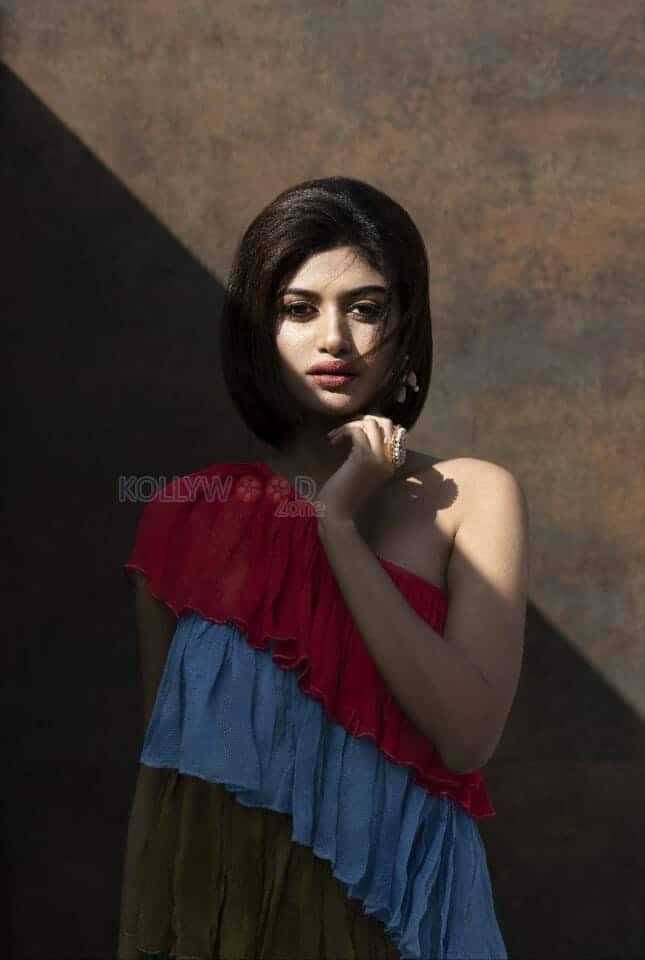 Sambhavam Heroine Oviya Helen Photo 01