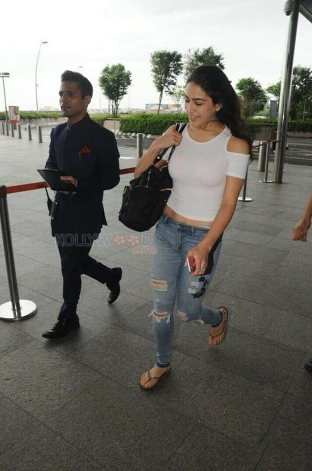 Sara Ali Khan Photos