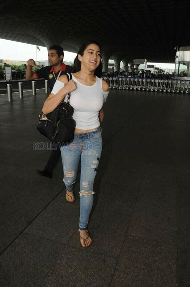 Sara Ali Khan Photos