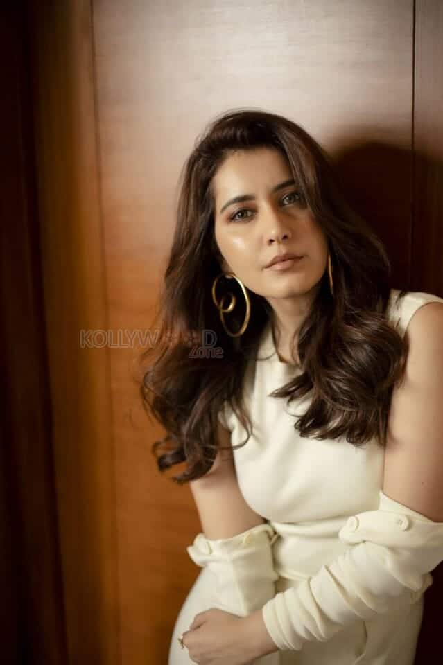 Sardar Movie Heroine Raashi Khanna Sexy Photoshoot Stills 03