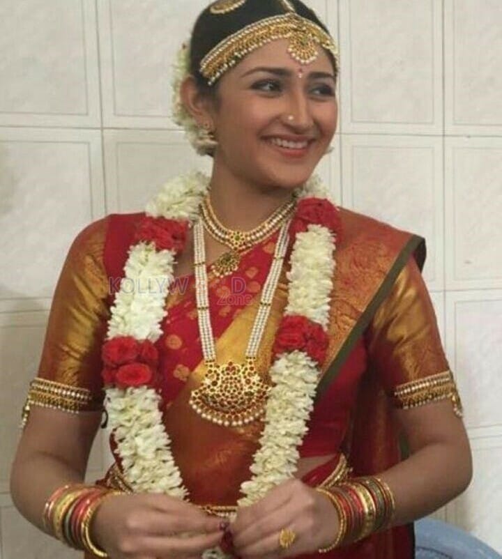 Sayyeshaa Saigal Traditional Wedding Photos