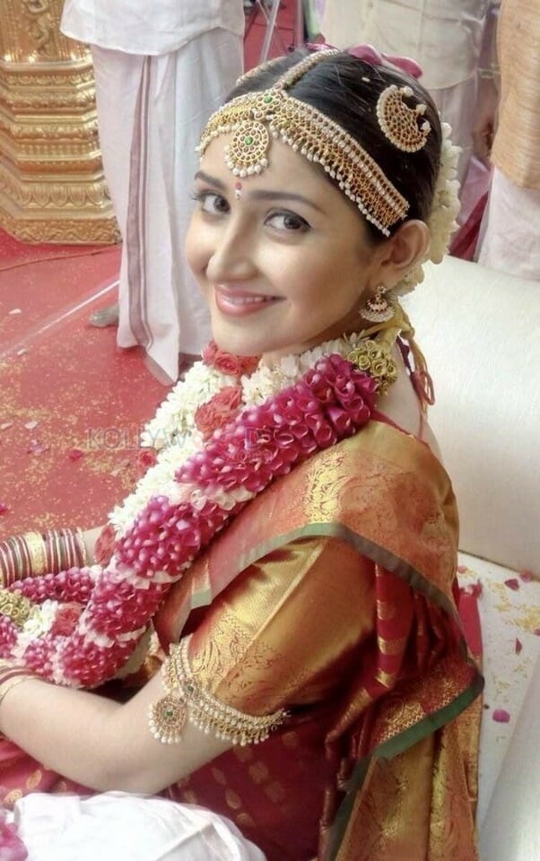 Sayyeshaa Saigal Traditional Wedding Photos