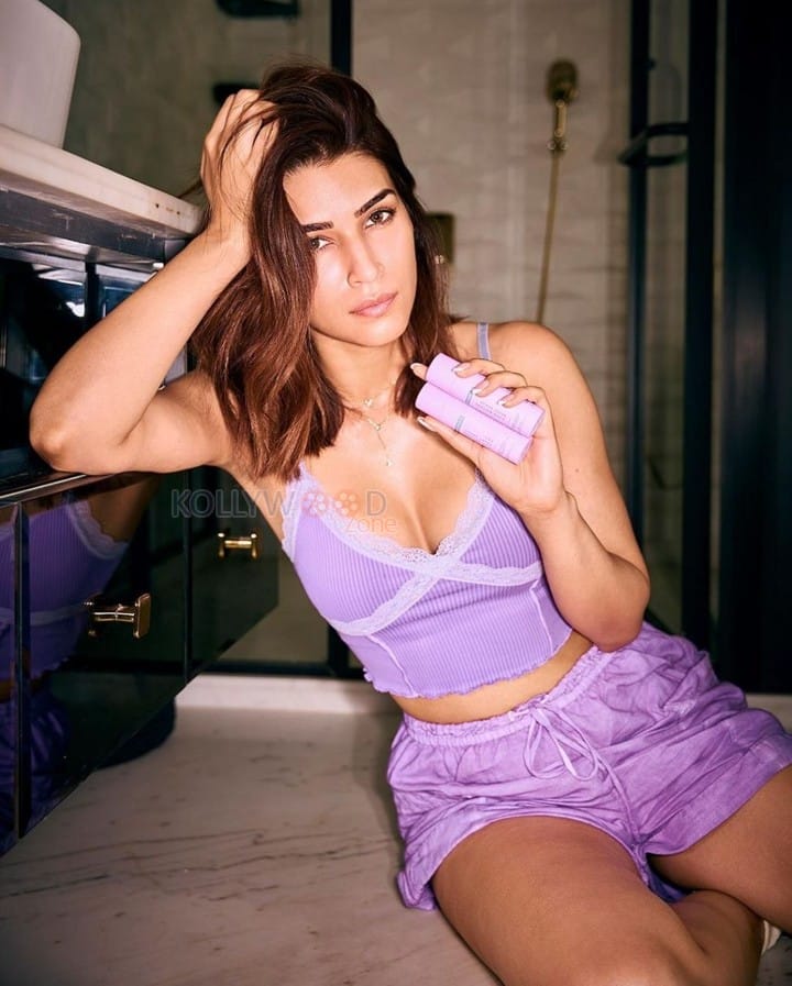 Seductive Kriti Sanon in a Lavender Bralette and Shorts Pictures 02