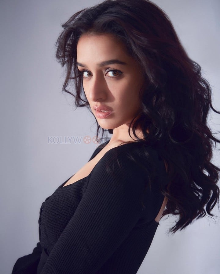 Sexy Actress Shraddha Kapoor in a Black Monotone Dress Photos 03