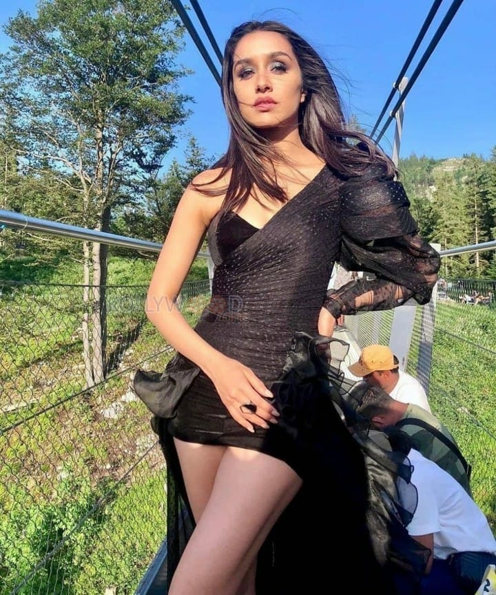 Sexy Indian Bollywood Actress Shraddha Kapoor Photos