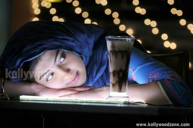 Sexy Pranitha In Udhayan Movie Pictures