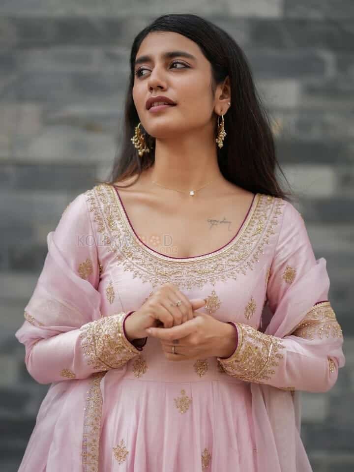 Sexy Priya Prakash Varrier in Pink Kurta Pictures 02