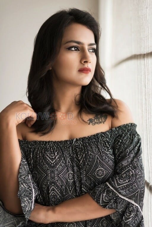 South Actress Shraddha Srinath Photos