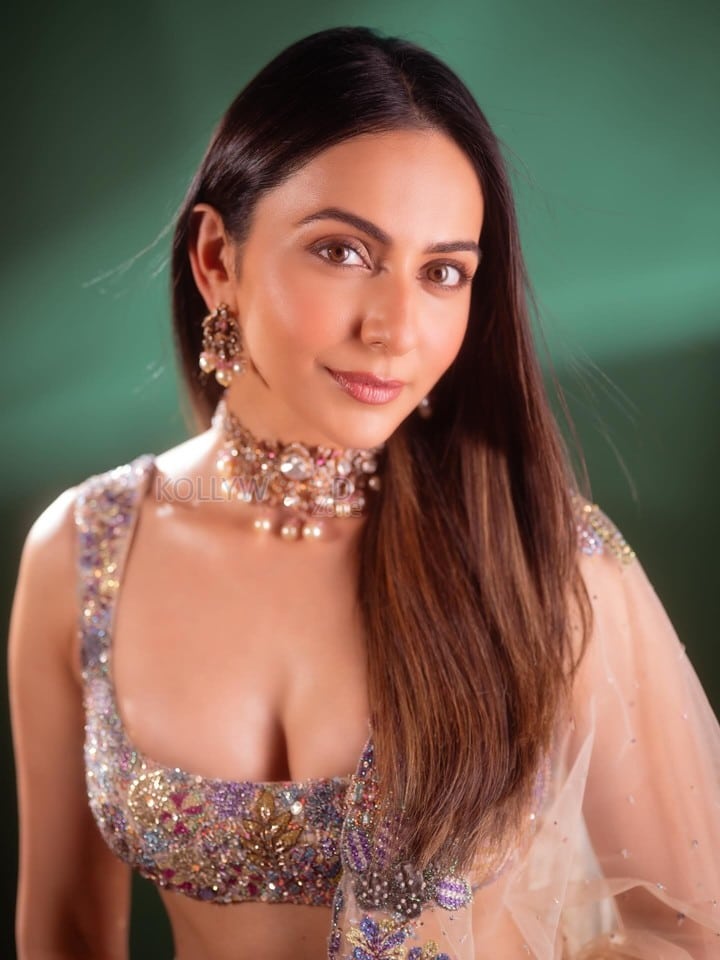 Sparkling Rakul Preet Singh in a Lilac Sequined Embroidered Lehenga with Sleeveless Blouse Photos 02