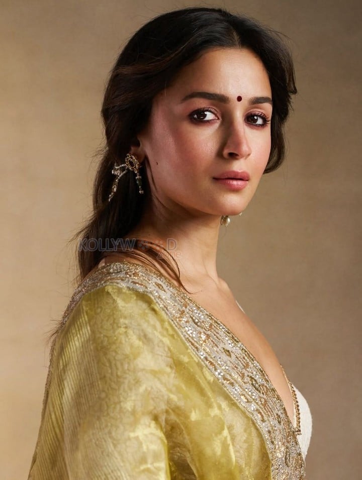 Stunning Alia Bhatt in a Traditional Olive Cream Saree with a Deepneck Blouse Pictures 04