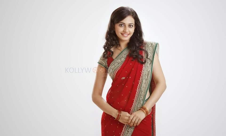 Stunning Chic Beauty Rakul Preet Singh Pictures 01