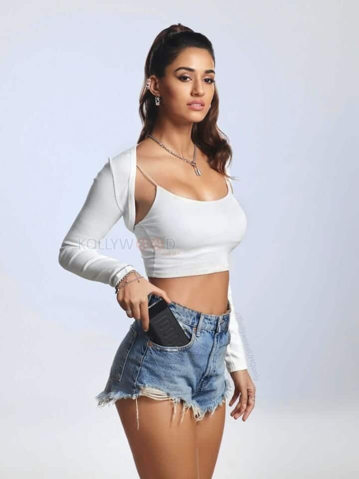 Stunning Disha Patani in a Mini Shorts and White Top Picture 01