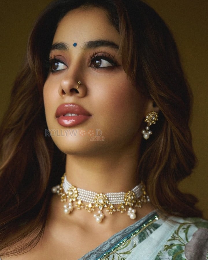 Stunning Janhvi Kapoor in a Pale Aqua Linen Lehenga Set Photos 02