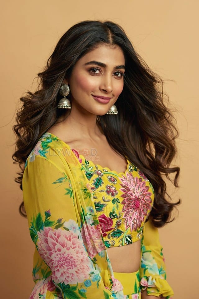 Stylish Pooja Hegde Photos