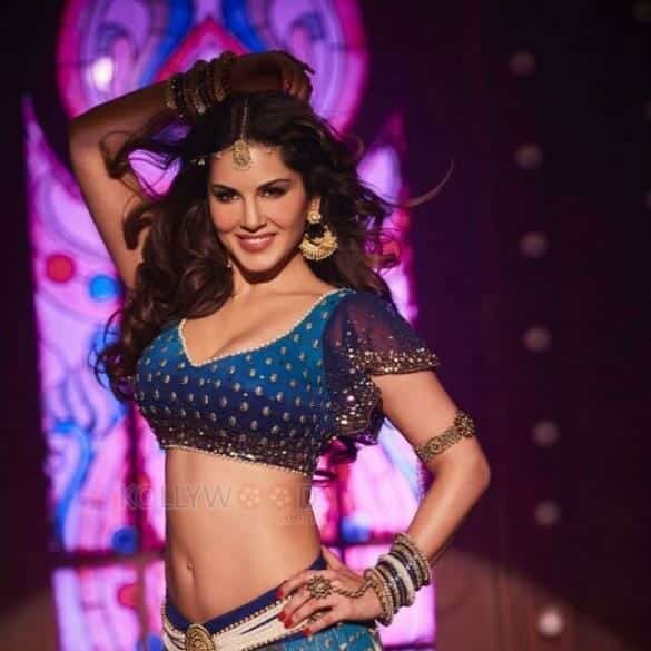 Sunny Leone’s OMG Trailer: The Queen Has Fun With Her Subjects!
