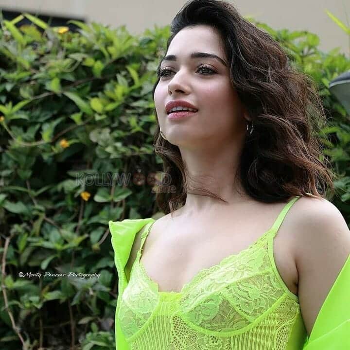 Tamanna Bhatia Sexy Pictures 54