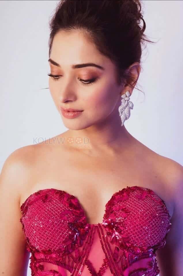 Tamanna Bhatia Sexy Pictures 56