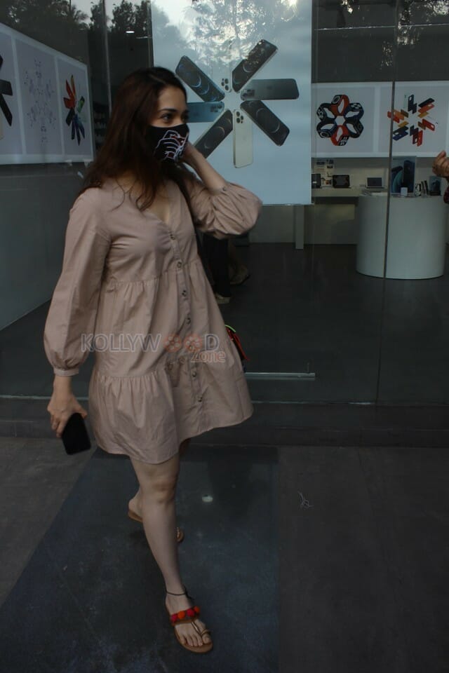 Tamanna Bhatia Spotted In Juhu Pictures
