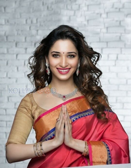 Tamannaah Bhatia Sexy Photos