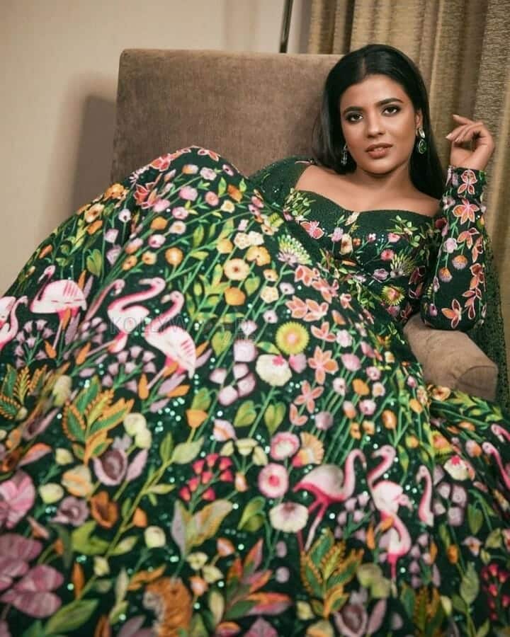 Tamil Actress Aishwarya Rajesh in a Green Floral Dress Pictures 03