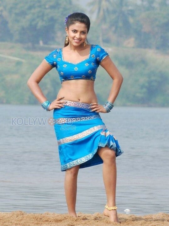 Tamil Actress Amala Paul Sexy Pictures