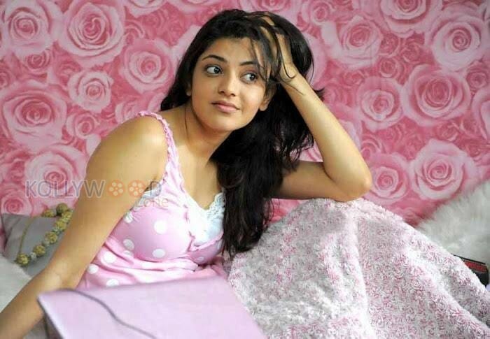 Tamil Actress Kajal Agarwal Sexy Pics