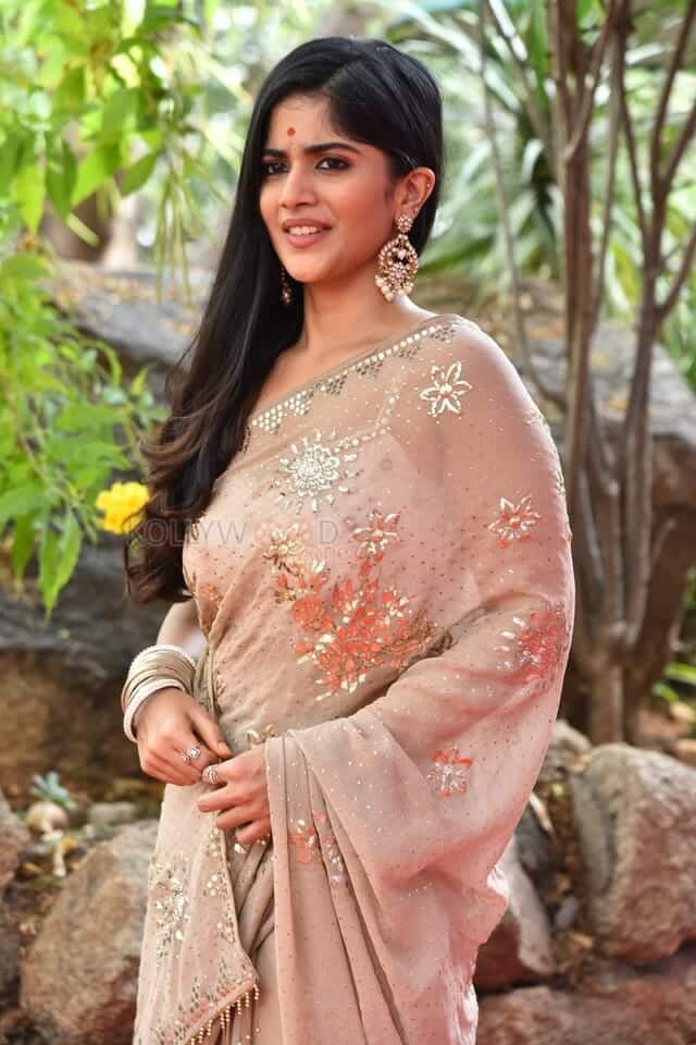 Tamil Actress Megha Akash in White Saree Photos 05