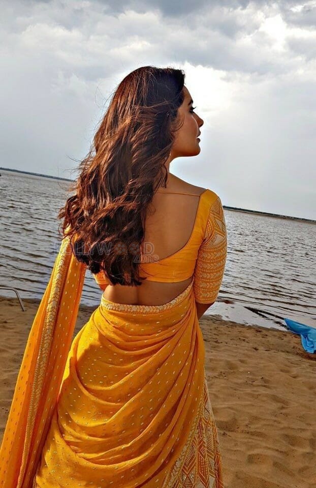 Telugu Actress Raashi Khanna Yellow Dress Pictures