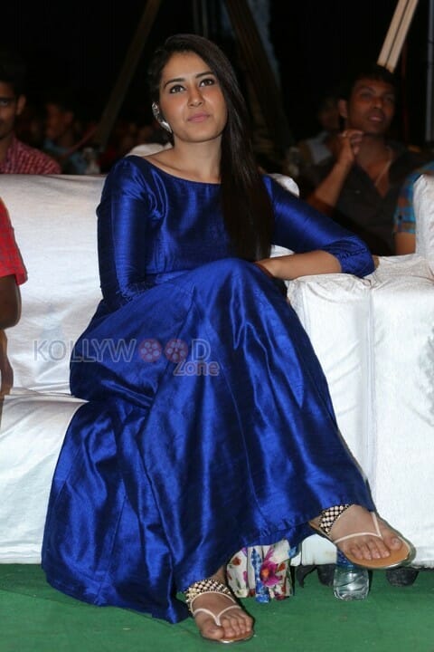 Telugu Actress Rashi Khanna New Pictures
