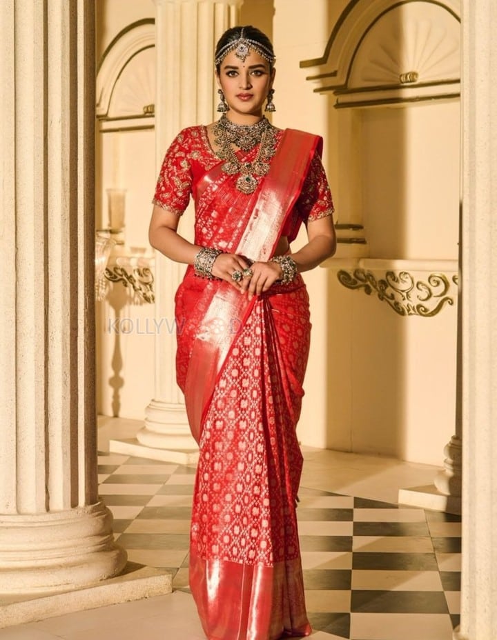 The Raja Saab Actress Nidhhi Agerwal in a Traditional Wedding Saree Photos 02