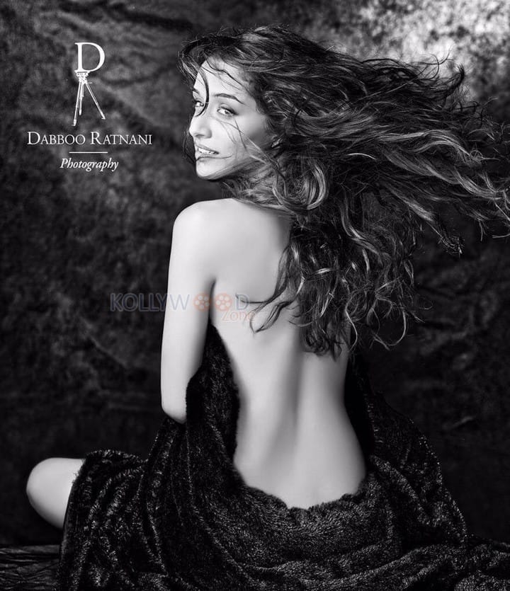 Tu Jhoothi Main Makkaar Actress Shraddha Kapoor Sexy Pictures 08