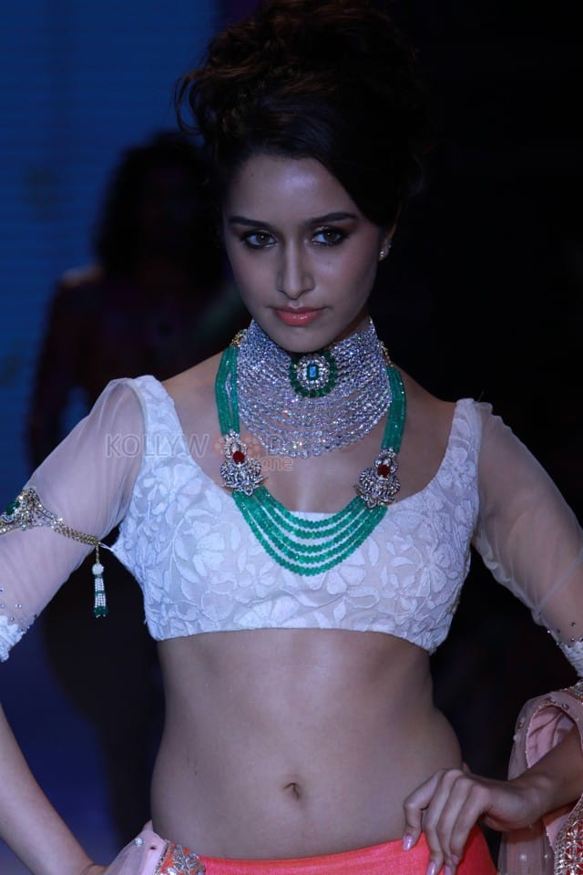 Tu Jhoothi Main Makkaar Actress Shraddha Kapoor Sexy Pictures 44