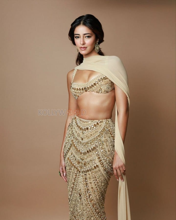 Tu Meri Main Tera Main Tera Tu Meri Actress Ananya Panday in a Manish Malhotra Beige Embroidered Lehenga with a Matching Bralette and Dupatta Pictures 04