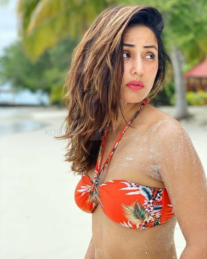 Unlock Movie Heroine Hina Khan Sexy Bikini Photos