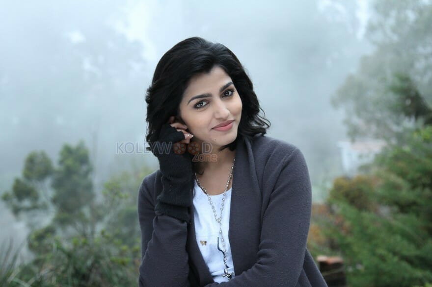 Uru Tamil Movie Heroine Sai Dhansika Stills