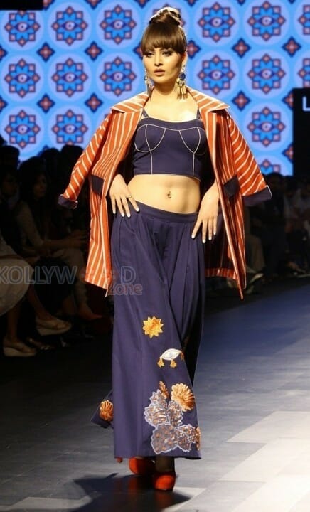 Urvashi Rautela At Lfw Summer Photos